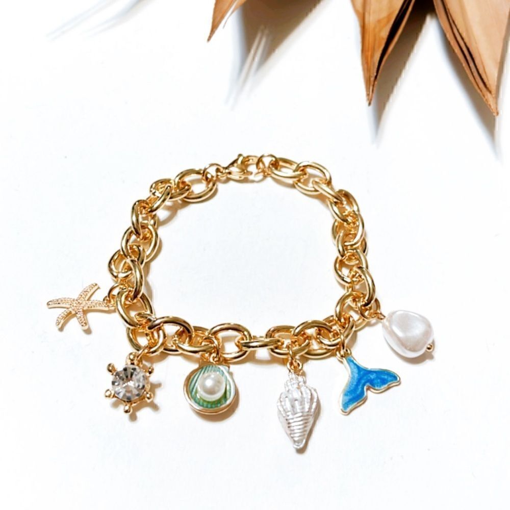 Pearl charm bracelet #1066